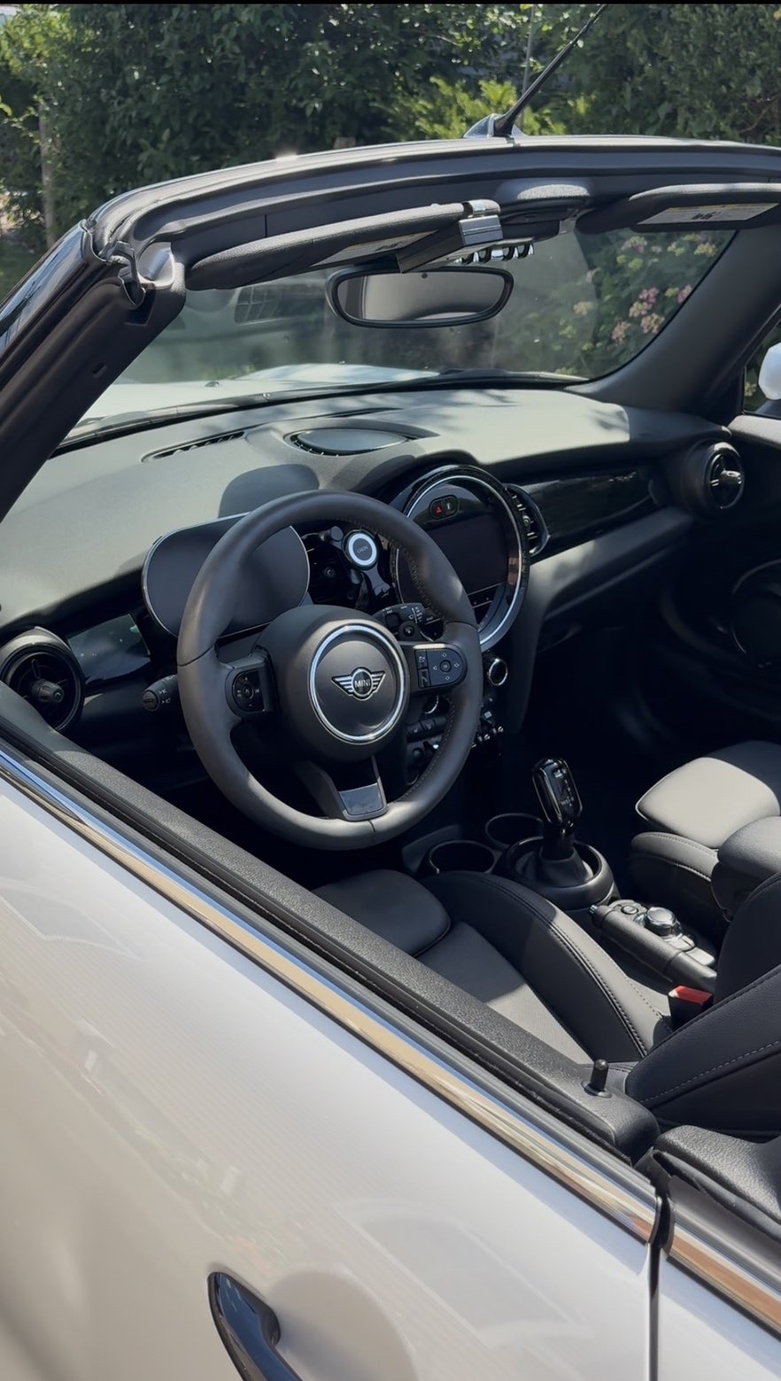 Glossy, freshly coated paint finish detailed by NorWash